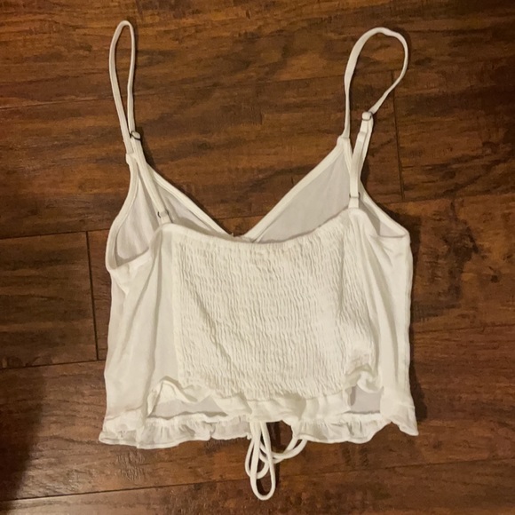 New Without Tags L.A. HEARTS White Frilly Crop Top - Picture 15 of 16